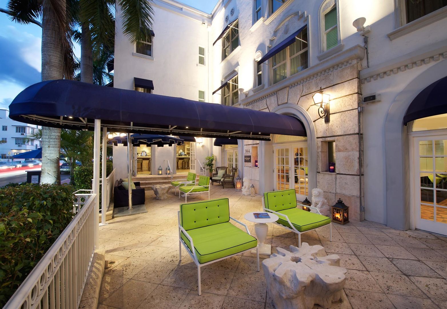 Blue Moon Hotel