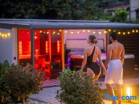 Lake Spirit Boutique Apartments