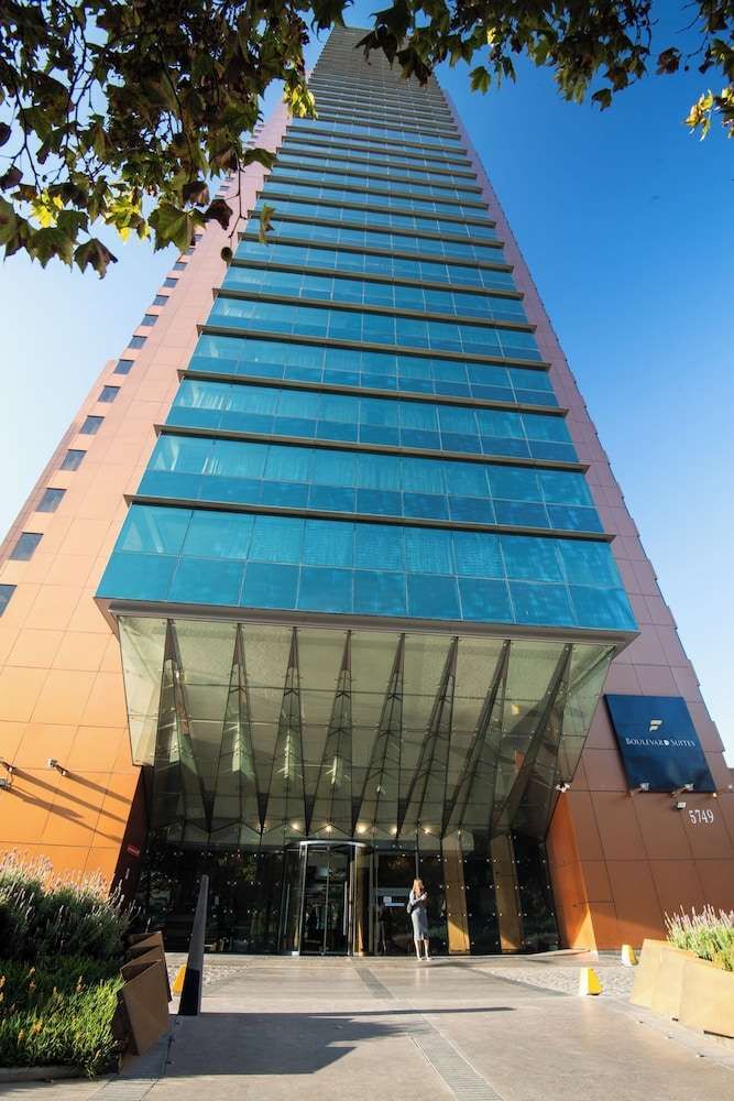 Boulevard Suites