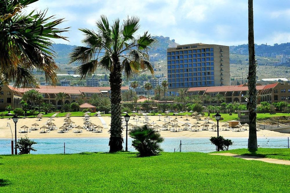 Jiyeh Marina Resort Hotel & Chalets