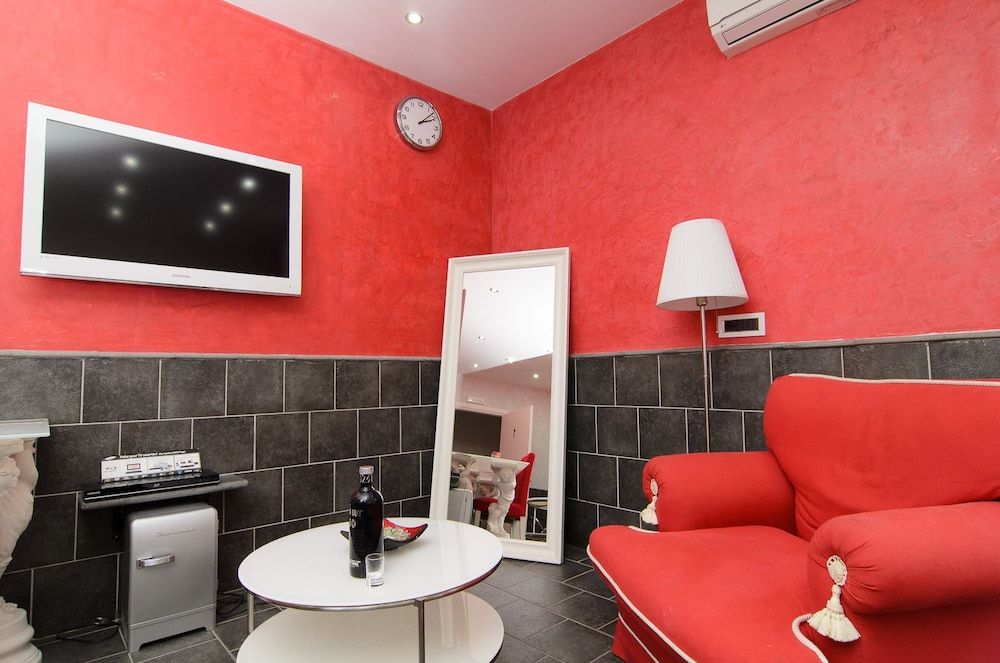 Covo degli Angioini - Town House Suites
