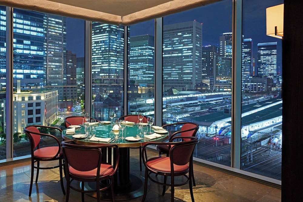 Four Seasons Hotel Tokyo at Marunouchi